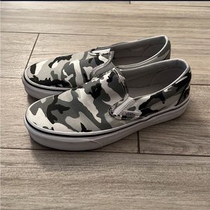 Camouflage Vans
